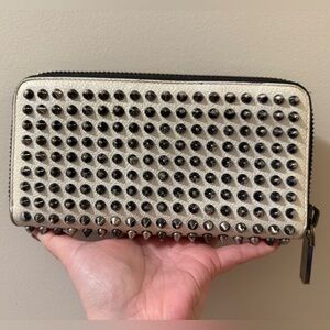 Christian Louboutin - Panettone - Ivory Leather Zippy Wallet w/ COA